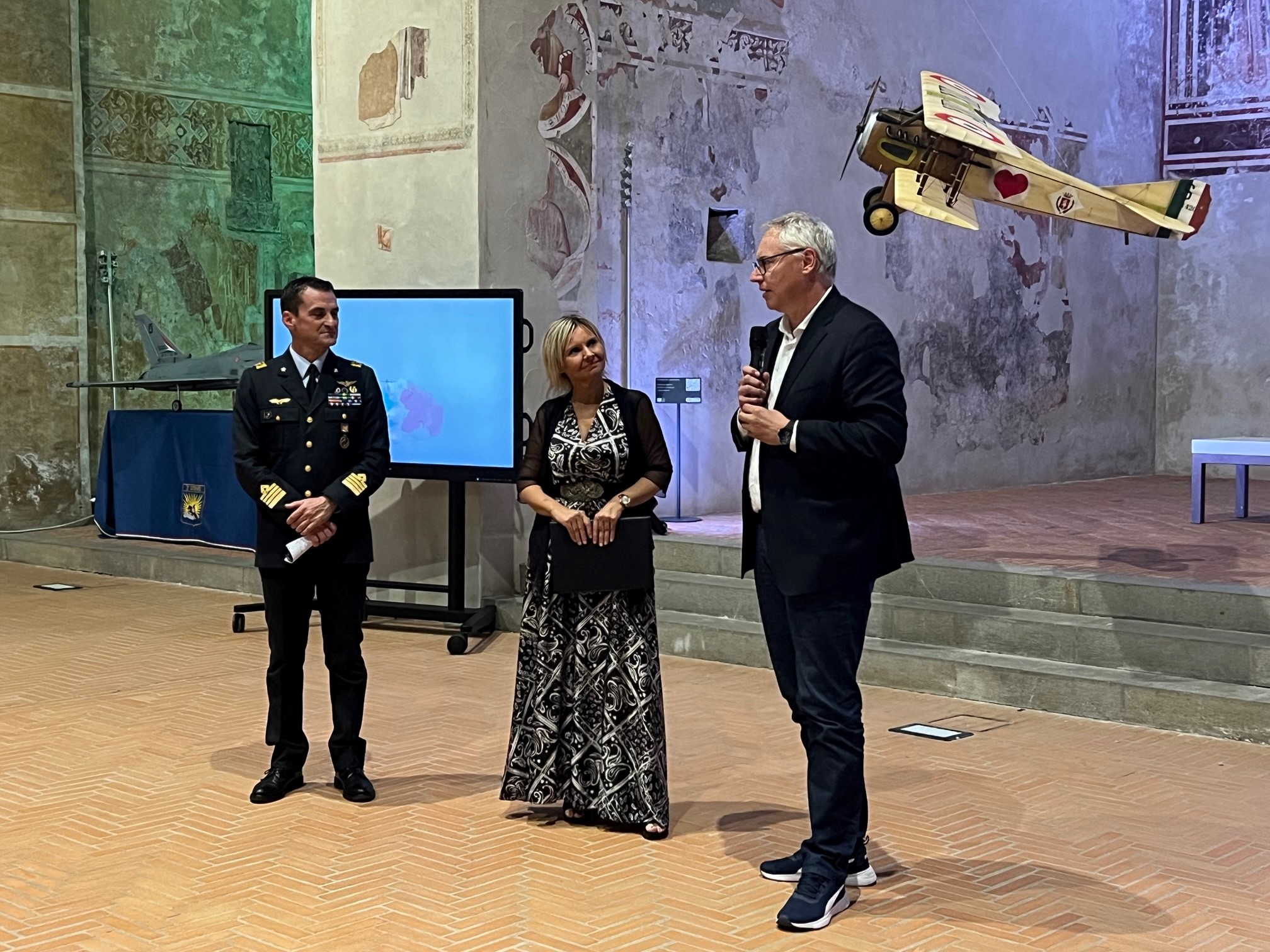 100° AERONAUTICA. BORDIN A MOSTRA UD: SOGNO BIMBI E ORGOGLIO CITTADINI